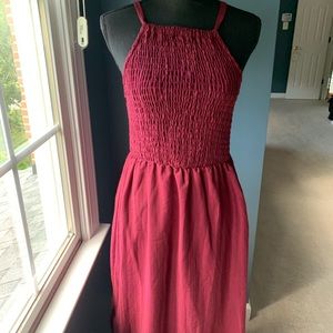 Hi-neck maxi dress